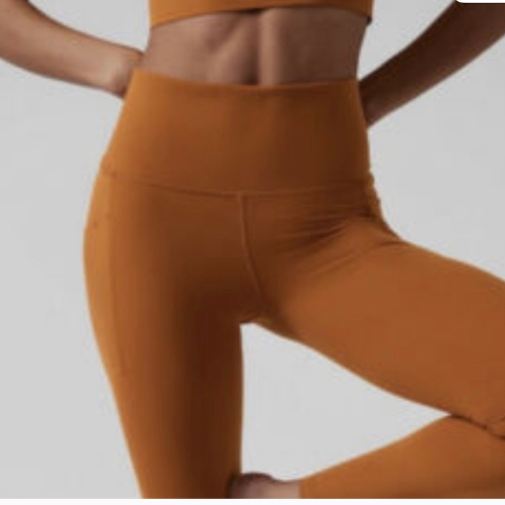 Athleta Salutation Stash Pocket Tight worn 3x Size M, Cattail Brown. - Picture 2 of 8